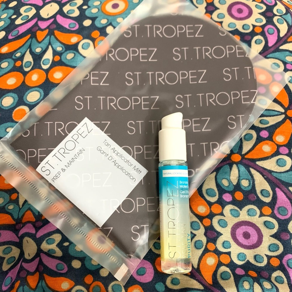 St. Tropez Bronzing Water Gel and Applicator Mitt